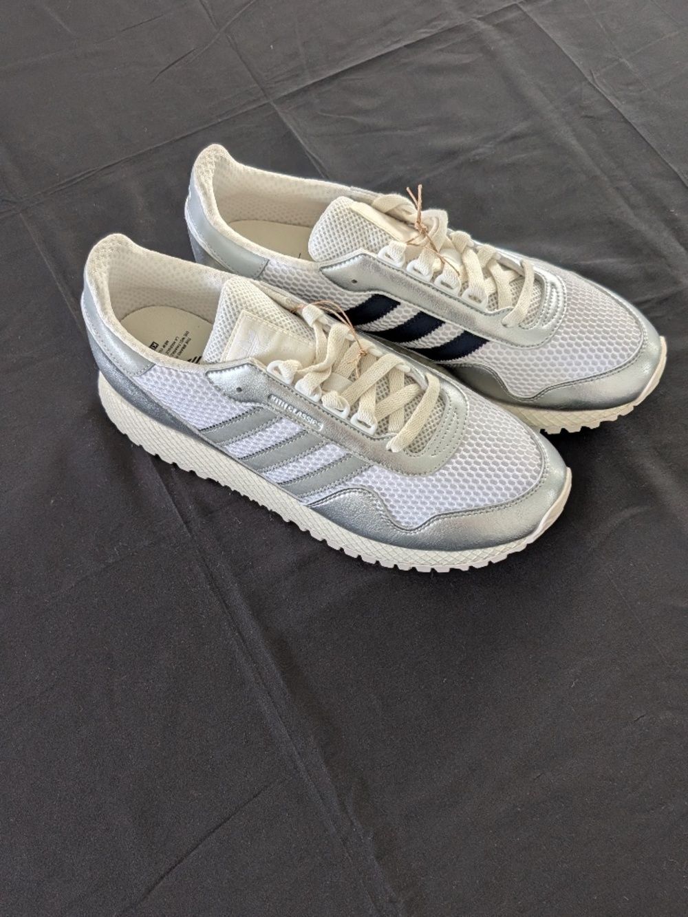 Kith x Adidas New York Running Through The Decades Mens 11 Silver Sample JQ9298